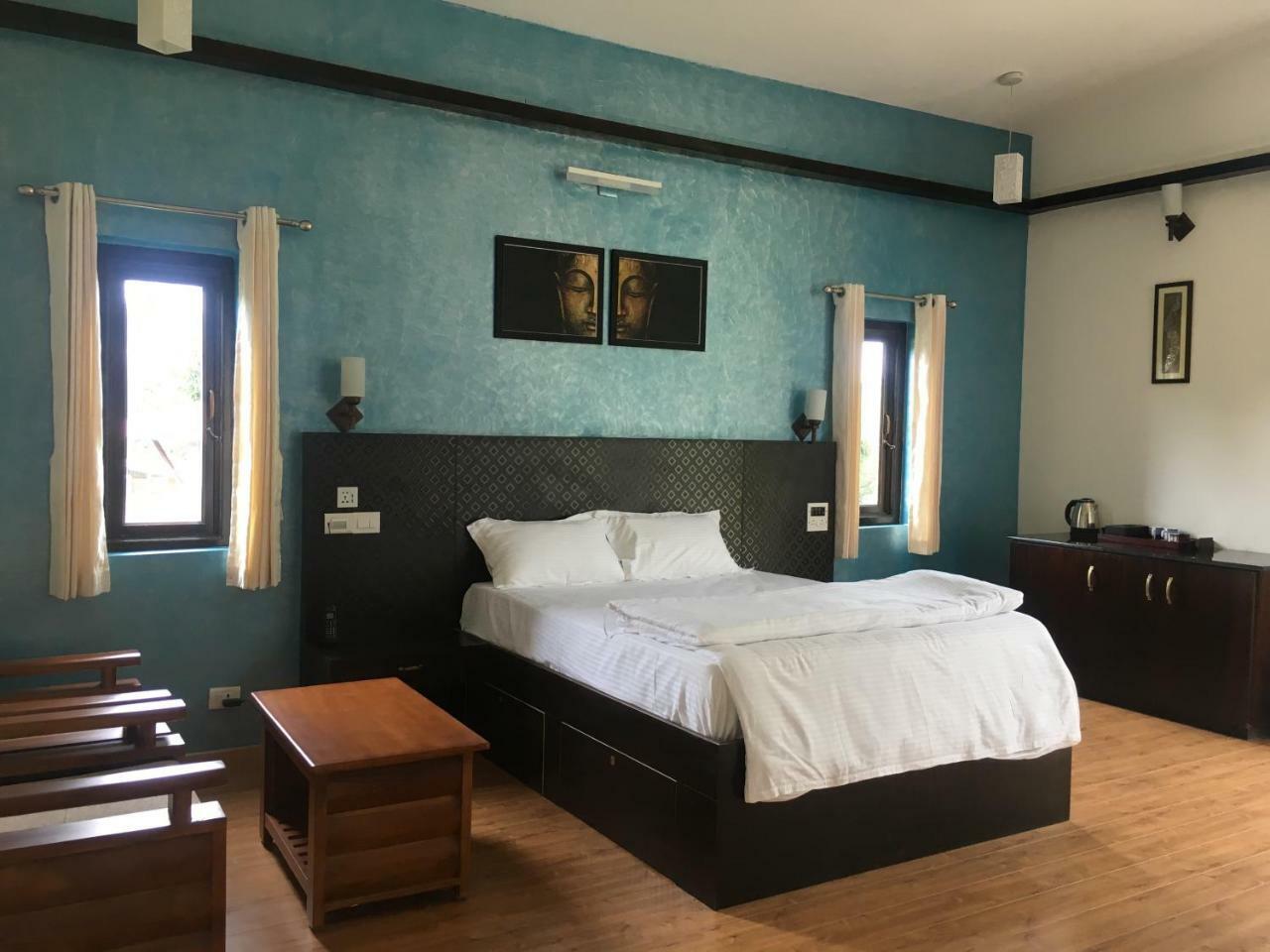 Silvertip Cafe & Homestay Kotagiri Buitenkant foto