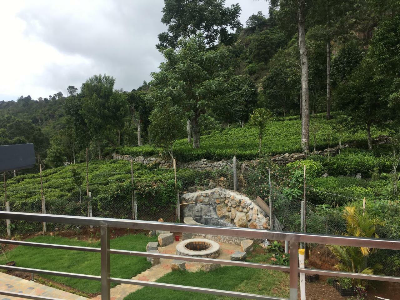 Silvertip Cafe & Homestay Kotagiri Buitenkant foto