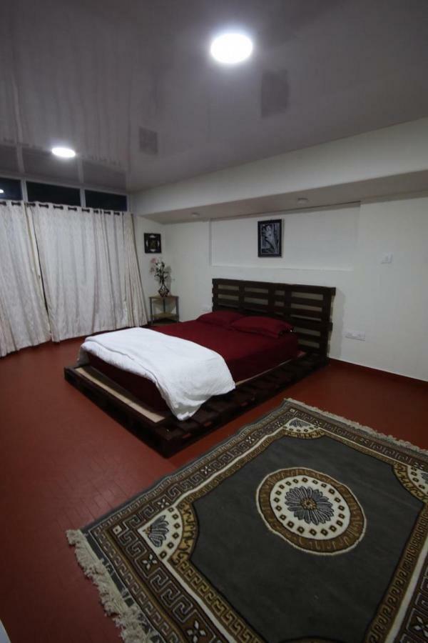 Silvertip Cafe & Homestay Kotagiri Buitenkant foto